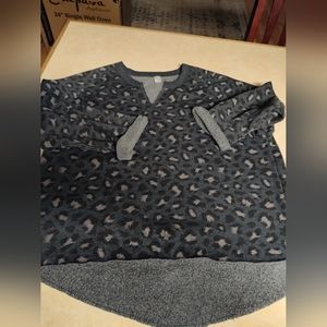 Alternative animal print light sweatshirt medium